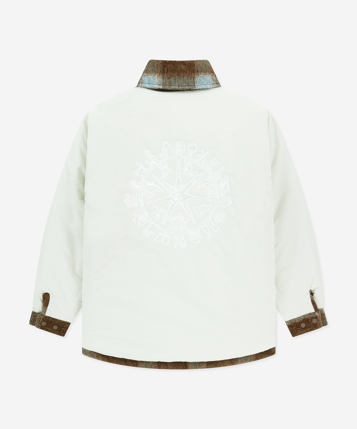 FUNFLEX 모헤어 패디드 점퍼 (Reversible Oversized Jumper) 착용과 실루엣을 보여주는 제품 이미지